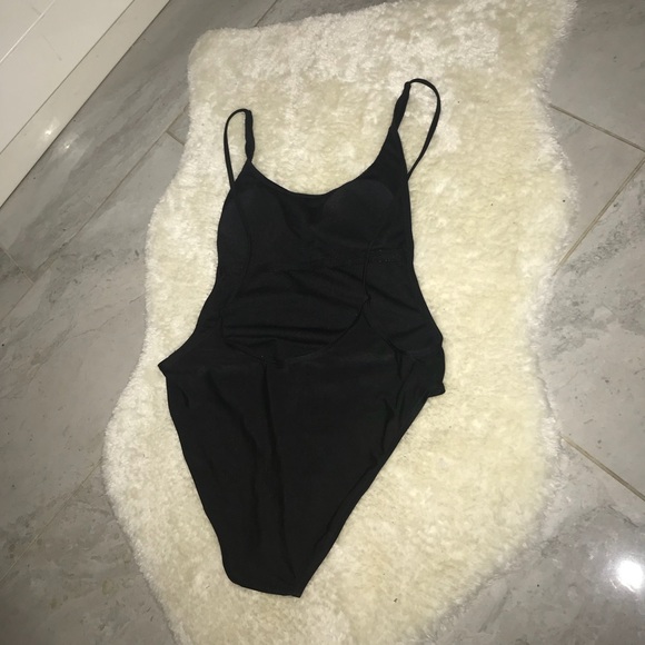 Zaful one piece. Size medium. Worn once. - Picture 2 of 3